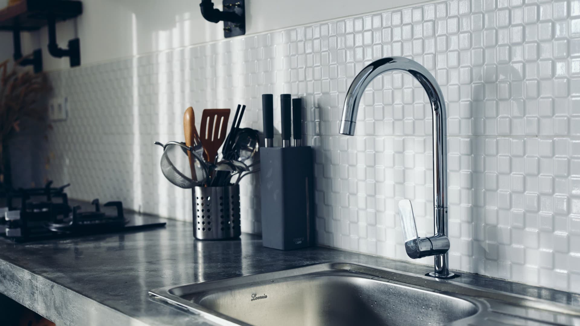 Kitchen faucet fixture close-up